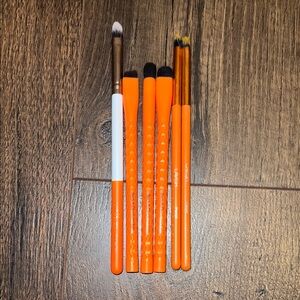 Luxie Orange Makeup Brush Set